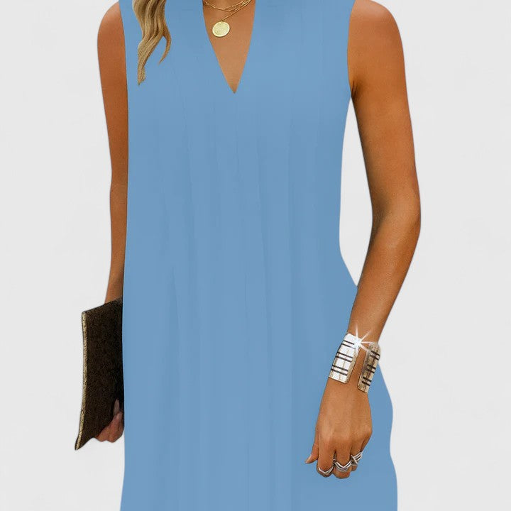Clarhild | Elegant Flattering Dress With V-Neck
